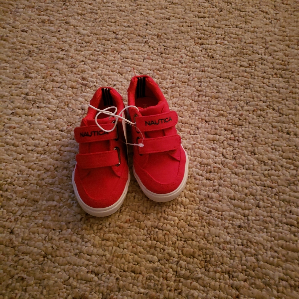Toddler red size 6 shoes